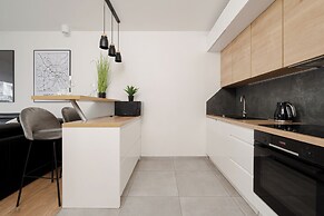 Apartment Dmowskiego by Renters Prestige