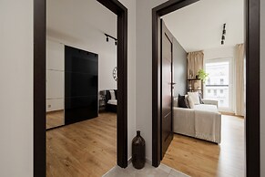 Apartment Dmowskiego by Renters Prestige