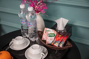 Madelise Adora Hotel