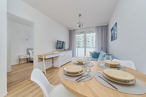 Blue Sky Apartment by Renters