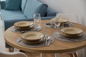 Blue Sky Apartment by Renters