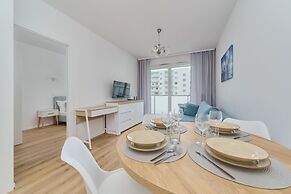 Blue Sky Apartment by Renters