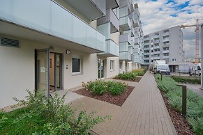 Blue Sky Apartment by Renters