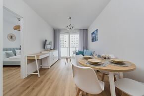 Blue Sky Apartment by Renters