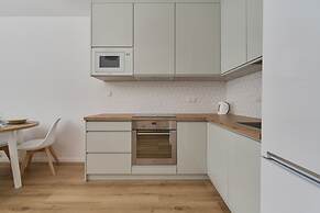 Blue Sky Apartment by Renters