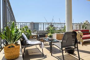 The Carmel House Apt hotel By Sea N Rent