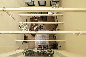 The Carmel House Apt hotel By Sea N Rent