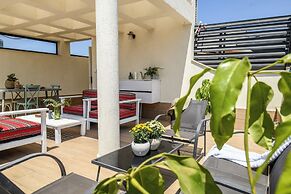 The Carmel House Apt hotel By Sea N Rent