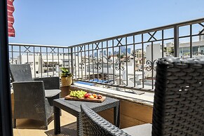 The Carmel House Apt hotel By Sea N Rent