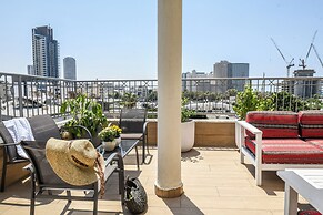 The Carmel House Apt hotel By Sea N Rent