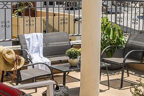 The Carmel House Apt hotel By Sea N Rent