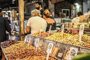 The Carmel House Apt hotel By Sea N Rent