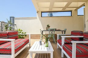 The Carmel House Apt hotel By Sea N Rent