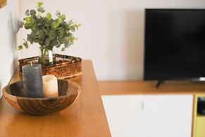 The Carmel House Apt hotel By Sea N Rent