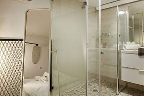 The Carmel House Apt hotel By Sea N Rent