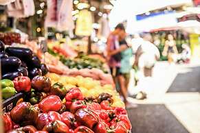 The Carmel House Apt hotel By Sea N Rent