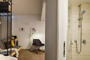 The Carmel House Apt hotel By Sea N Rent