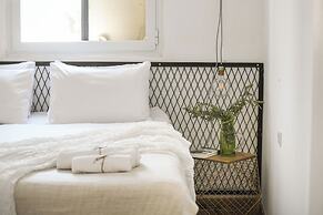 The Carmel House Apt hotel By Sea N Rent