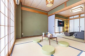 Azami Ann Maisonette