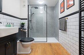 Shorefront Apartment - Sea View With 3 Bedrooms