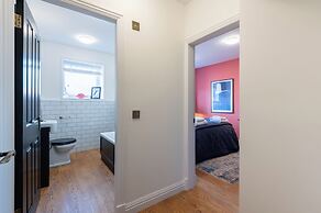 Shorefront Apartment - Sea View With 3 Bedrooms