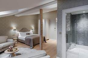 Hotel Unicus Palace Old Town - Destigo Hotels