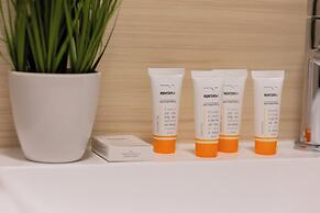 Spacious Targowek Apartment by Renters