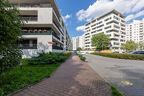 Spacious Targowek Apartment by Renters