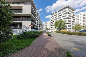Spacious Targowek Apartment by Renters