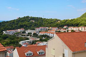 Hedera Estate, Hedera Studio 1