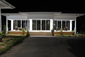 Macmillan's Holiday Villas