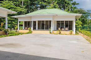 Macmillan's Holiday Villas