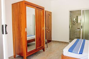 Macmillan's Holiday Villas