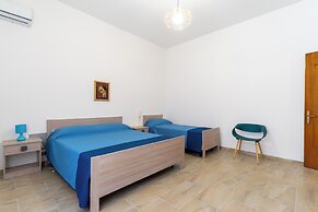 3452 Casa Lilli by Barbarhouse