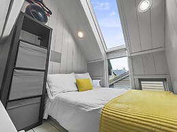 Hidden Haven At Apache Trail! 4 Bedroom Townhouse by RedAwning