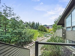 Hidden Haven At Apache Trail! 4 Bedroom Townhouse by RedAwning