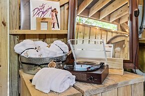 Shasta Mountain Escape 1 Bedroom Home by RedAwning