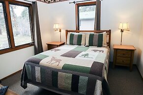 Sunnyside Knoll: 17 2 Bedroom Cabin