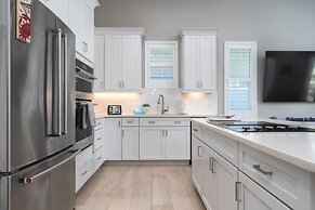 134 Pearl St 3 Bedroom Home by RedAwning