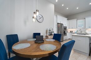 134 Pearl St 3 Bedroom Home by RedAwning