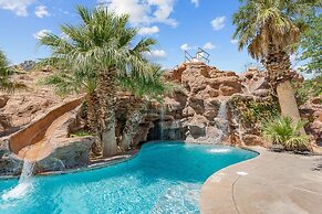 Mollie's Landing 7 Bedroom Home