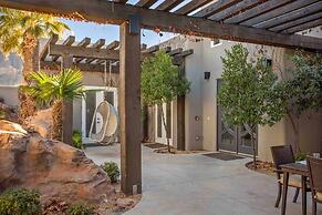 Mollie's Landing 7 Bedroom Home