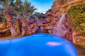 Mollie's Landing 7 Bedroom Home