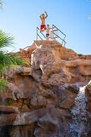 Mollie's Landing 7 Bedroom Home