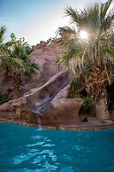 Mollie's Landing 7 Bedroom Home