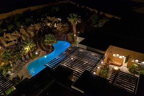 Mollie's Landing 7 Bedroom Home