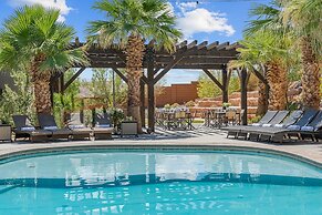 Mollie's Landing 7 Bedroom Home