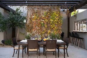 Mollie's Landing 7 Bedroom Home