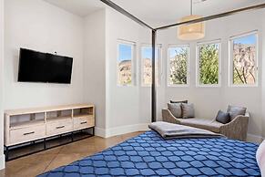 Mollie's Landing 7 Bedroom Home