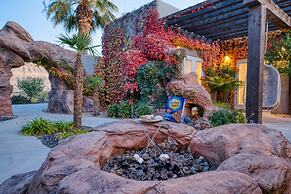 Mollie's Landing 7 Bedroom Home